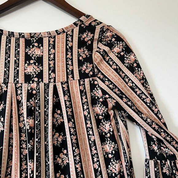Everly Floral Dress‎ Size Medium Black Pink Roses Boho Girly - Picture 5 of 16